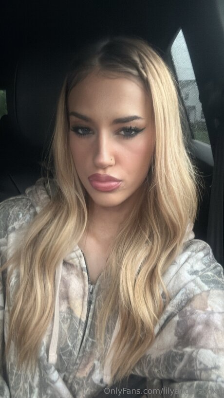 Lilyandersonxo model nice photo