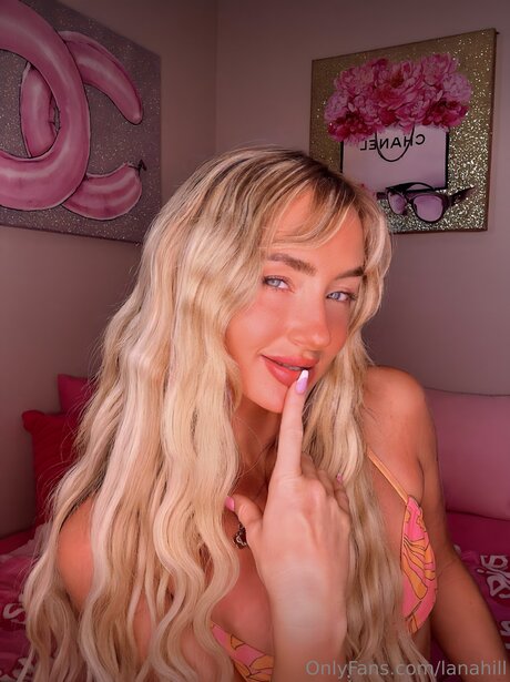 Lanahill model sexy pics