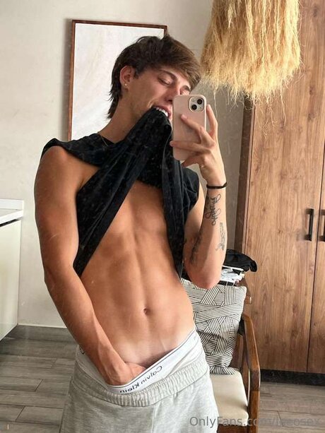 Leeosex nudes actress photos