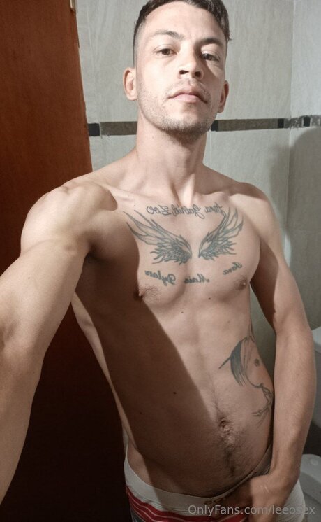 Leeosex model hd photo