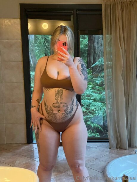 Karma Lee model best pictures