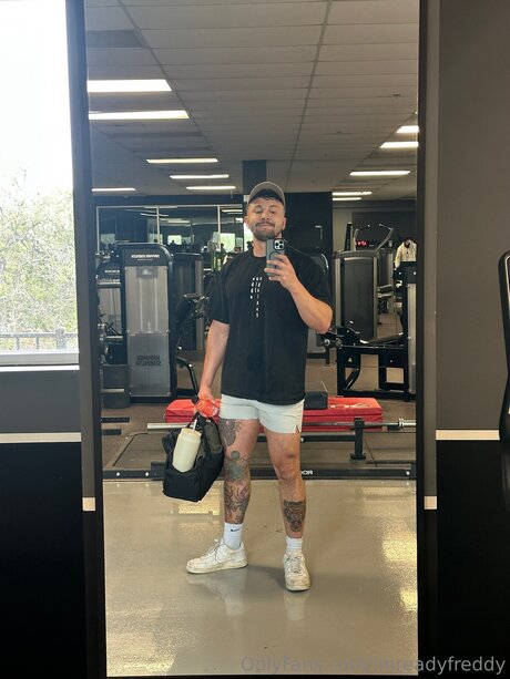 Imreadyfreddy model erotic archive