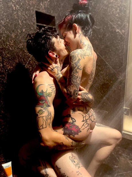 Hawkhatesyou xxx star pictures