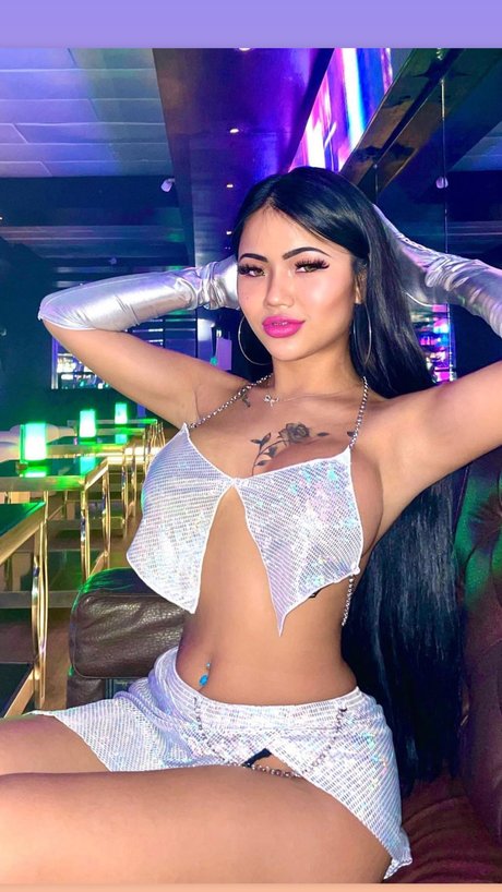 Praew Phatcharin pornographic model picture