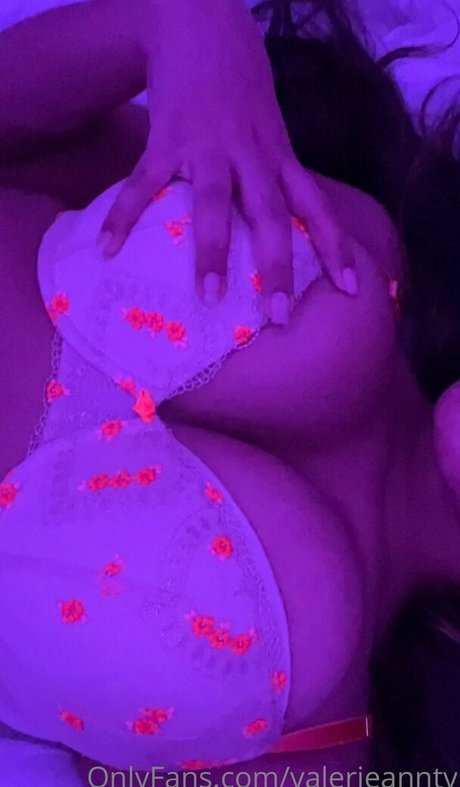 Valerie Ann TV top pornstar galleries