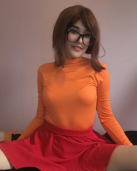 Lia SEXT ME adult model images