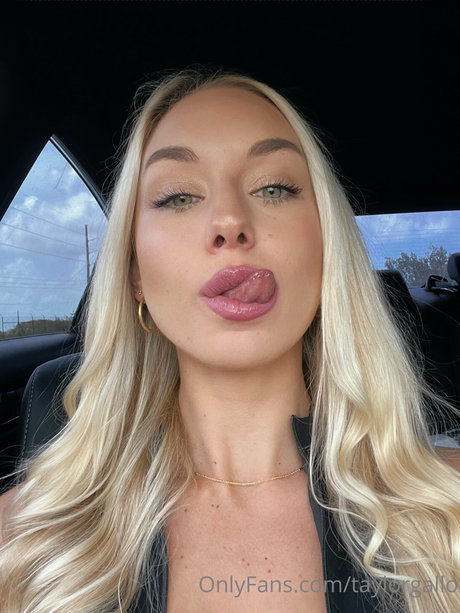 Taylor Gallo hd actress pic