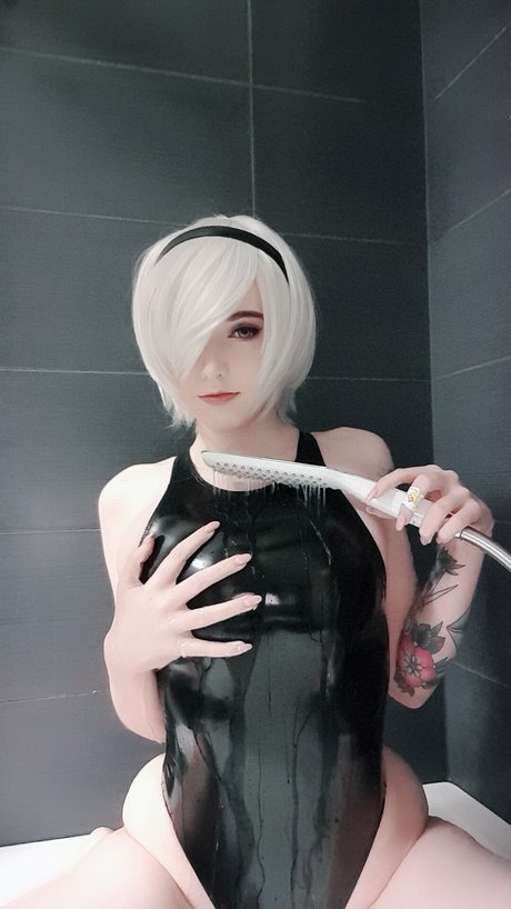 Enafox nice model picture