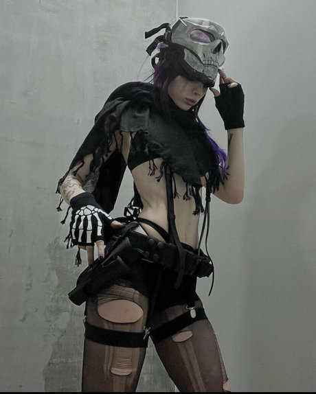 noemiexlili model sexy pics