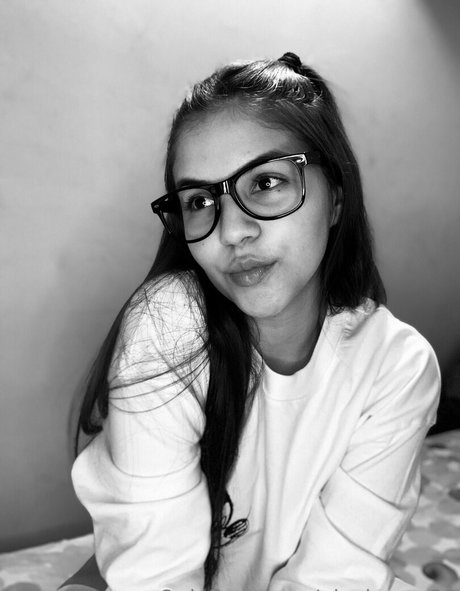 nicole ross 23 nude actress pics