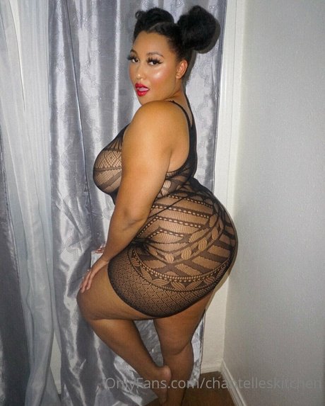 Chantelles Kitchen pornographic star img
