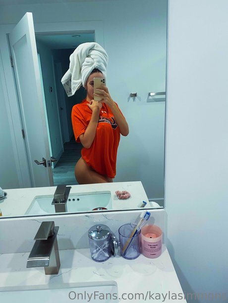 Kayla Simmons star hd galleries