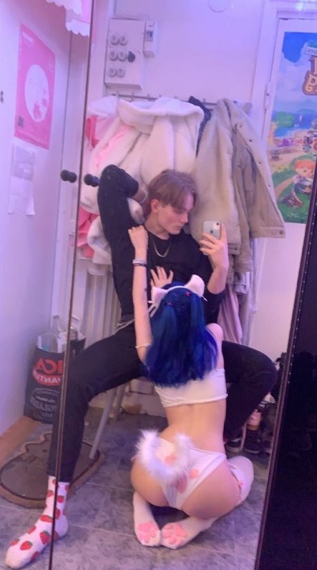 Koneko Mari model erotic photos