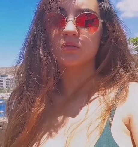 Eva Batista high quality star pictures