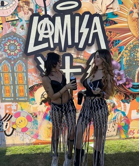 Eva Batista nude model img