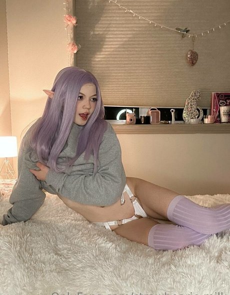 Strawbeariemilkk pretty actress galleries