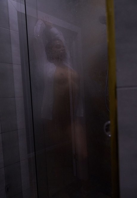 Anna Mukydza star high quality img