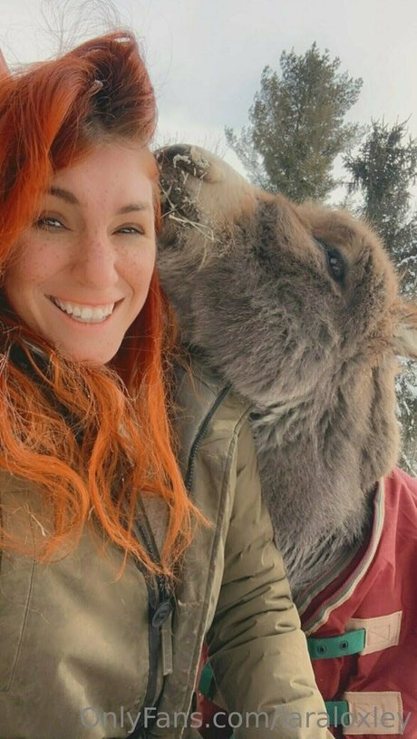 laraloxley pornstar naked picture