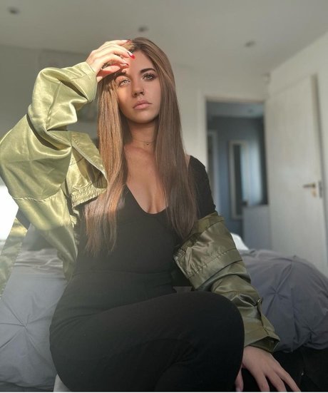 Megann22 perfect pornstar picture