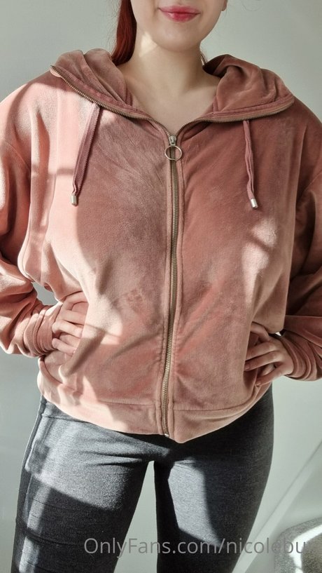 nicolebun erotic model pic