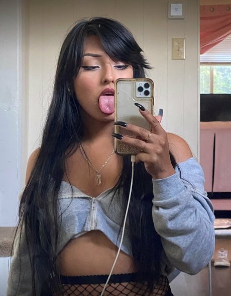 Carababexx nudes actress pictures