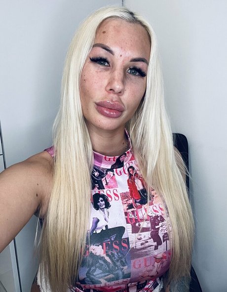 kyrahotxxx star sex gallery