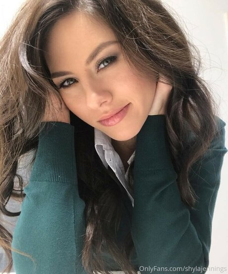 Shyla Jennings beautiful model img