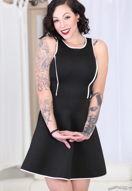 Harlow Harrison free model gallery