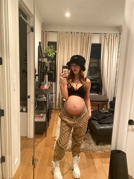 Zoey Luna exclusive model pics