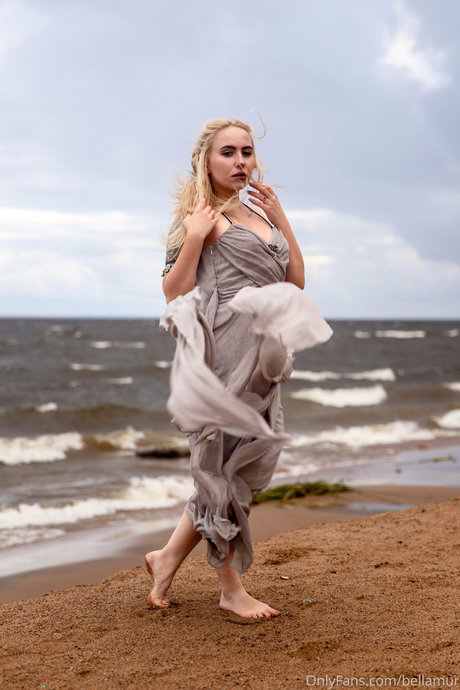 Bella Mur model sex pics