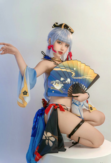 Linhi cute erotic pornstar pics