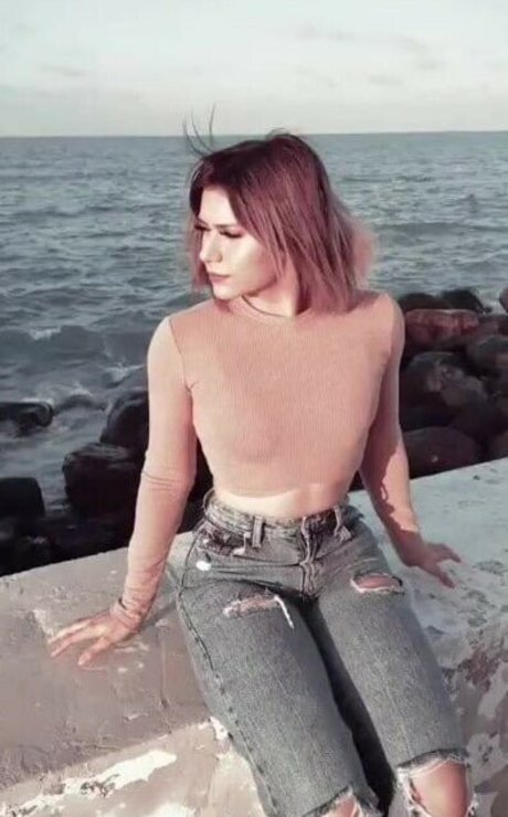 Ann Weapons pornstar high quality photo