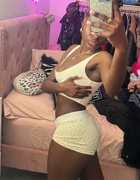 juiicyyyfruit high quality pornstar photo