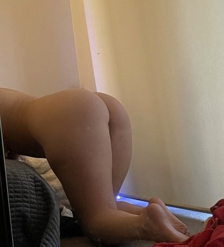 Olivia Evi Plant top pornstar pictures