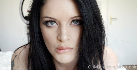 Alissa Noir pretty star photos