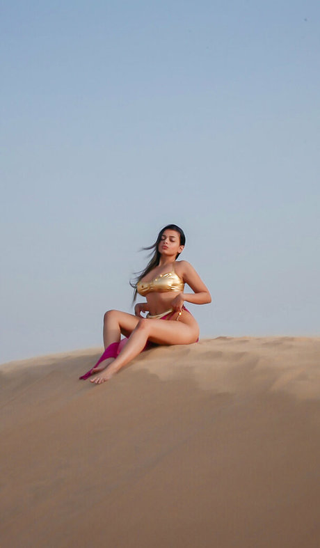 Ash S hot pornstar pic