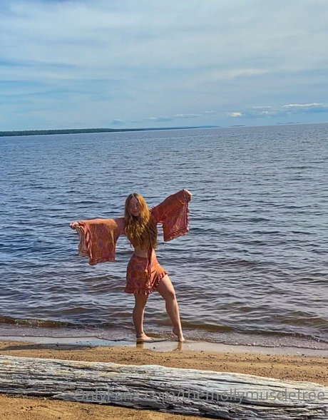 themollymusclefree pornstar nice pictures