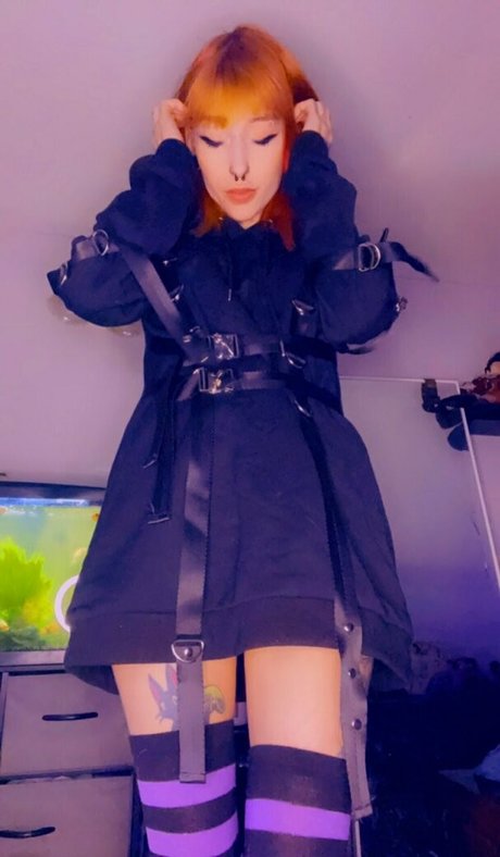 Stepsislillith hot star picture