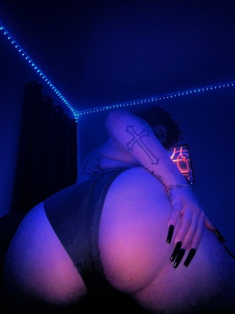 Bloodwrist sexy actress picture