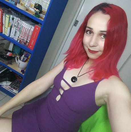 Litzia Moon model sexy img