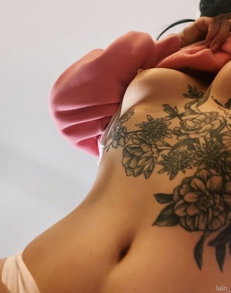 es lain sexy model picture