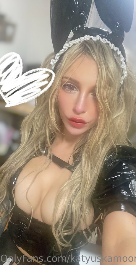 Katyuska Moonfox model art images