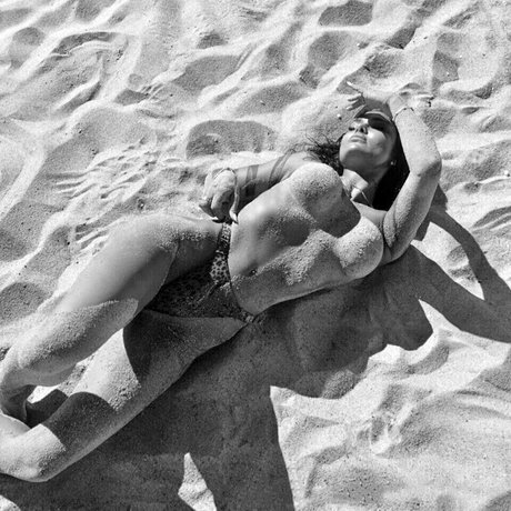 Zusje star sexy galleries