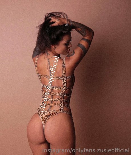 Zusje star nudes pics