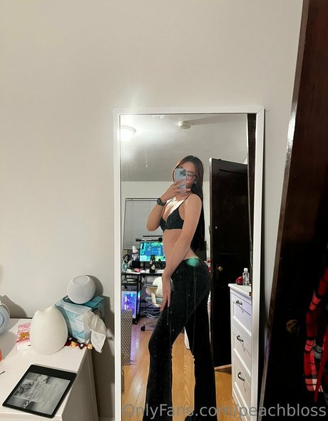 peachbloss pretty pornstar pics