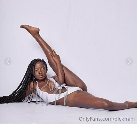 Petite mini model xxx photos