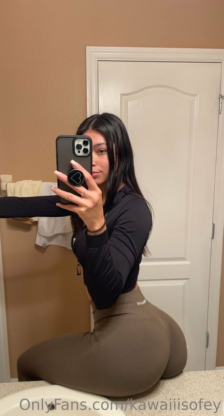 Aishah Sofey star high quality pictures