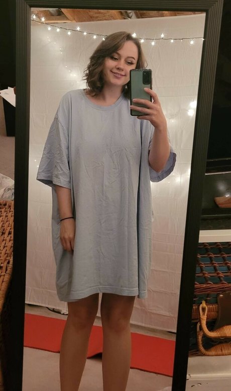 Midnight Vulpi pretty pornstar galleries