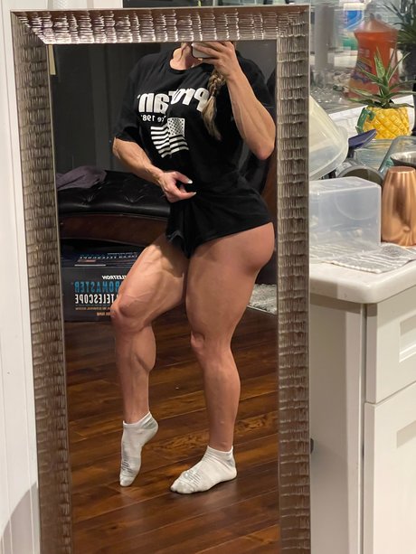 Sunny Andrews star sex pics