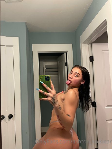 Ashton Locklear nude star image